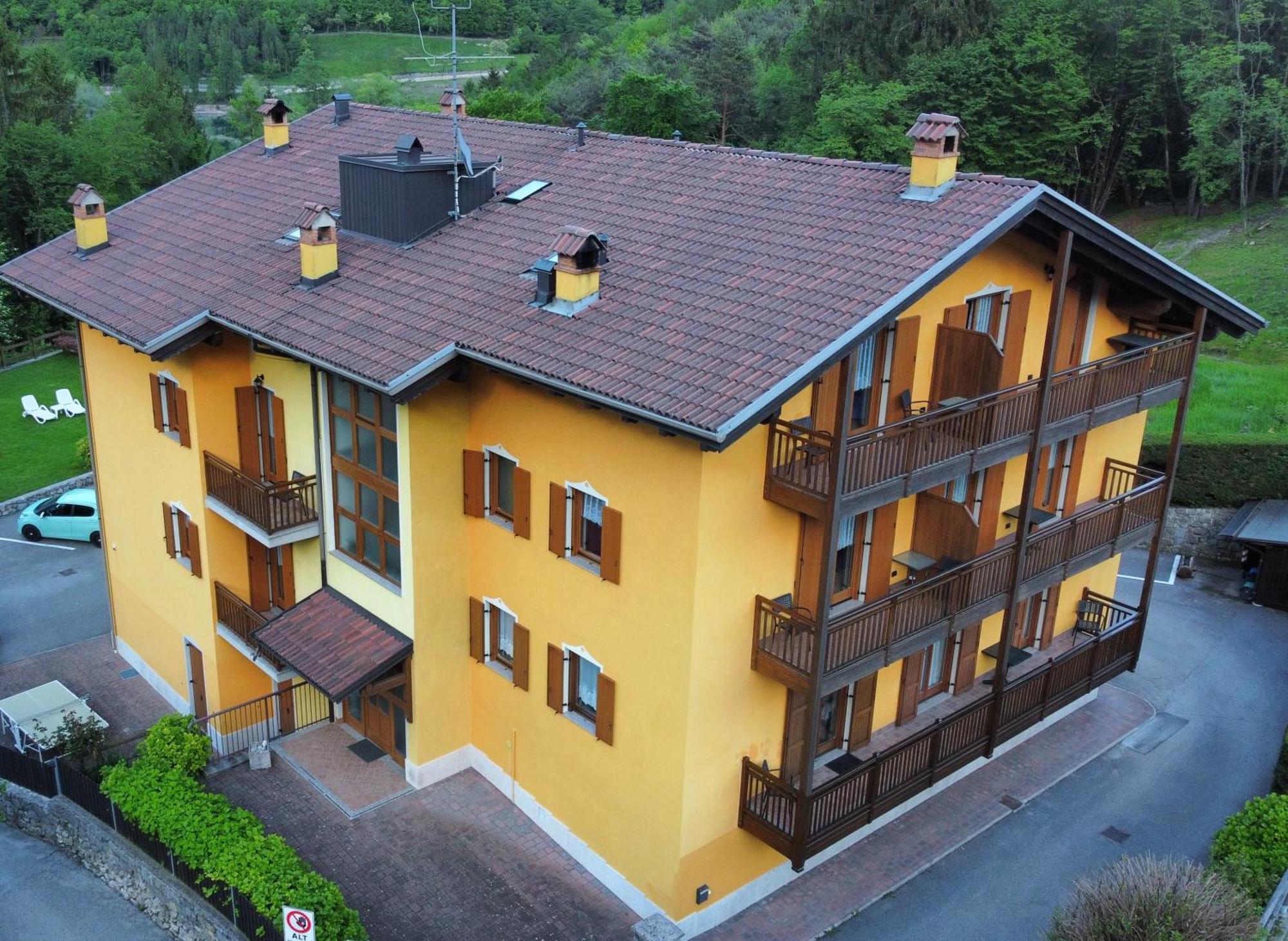 Residenza Arcobaleno Aparthotel Tenno Exterior photo